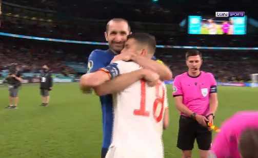 Video: Hilarious moment as Italy captain Chiellini can't ...