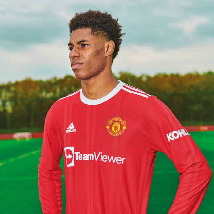 Man United players in new 2021/22 home kit