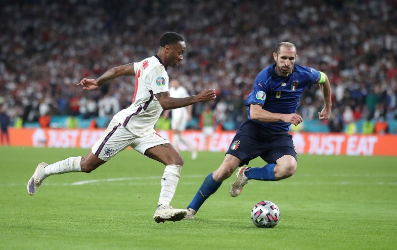 sterling vs chiellini