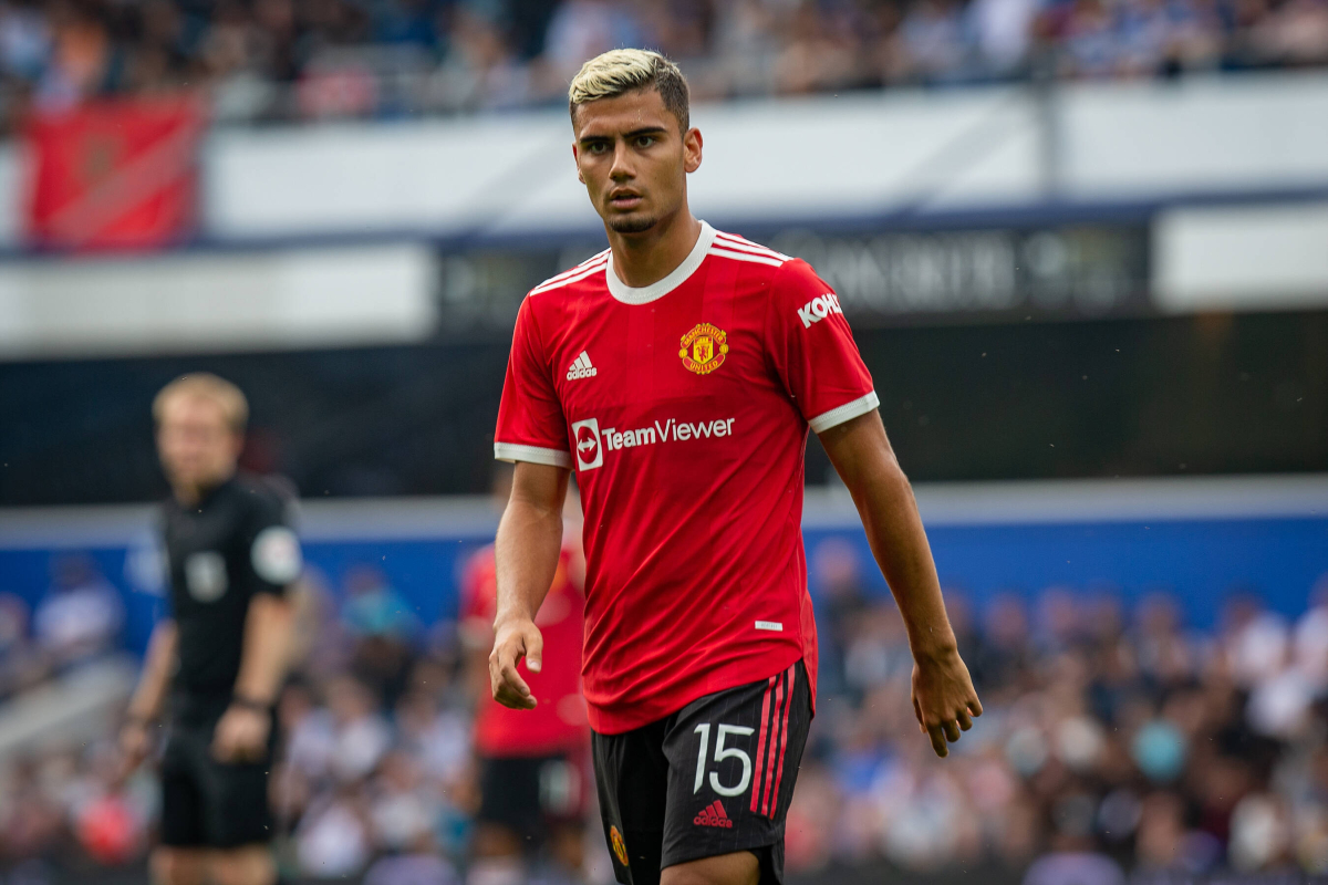 Man United midfielder Pereira wanted by Flamengo ...