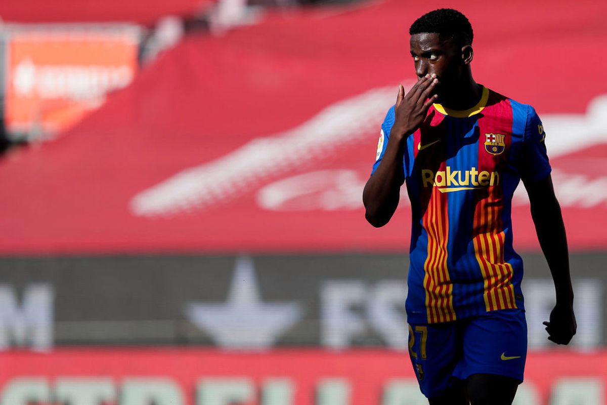 Ilaix Moriba in action for Barcelona