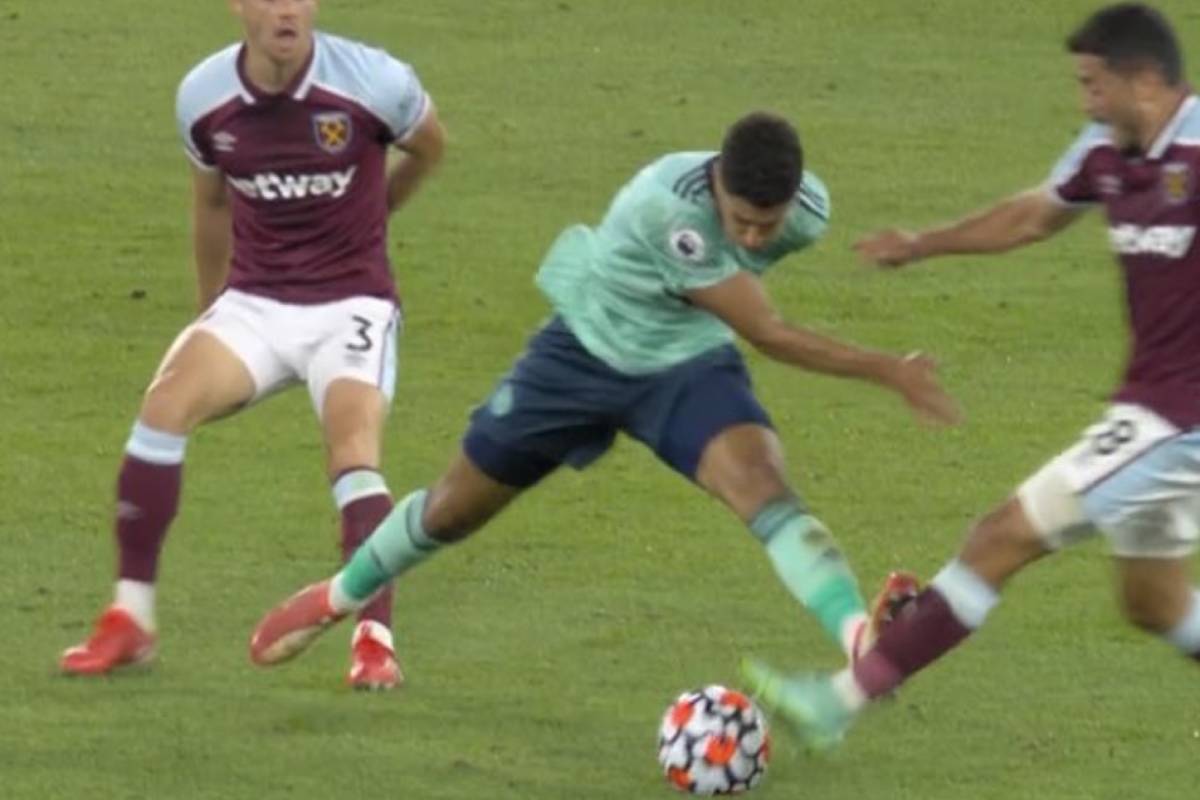 Ayoze Perez red card offence during West Ham vs Leicester City