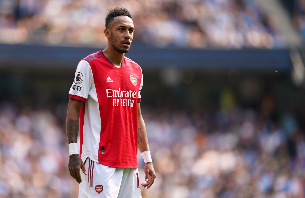  Barcelona and Juventus monitoring Arsenal attacker’s situation following fall out