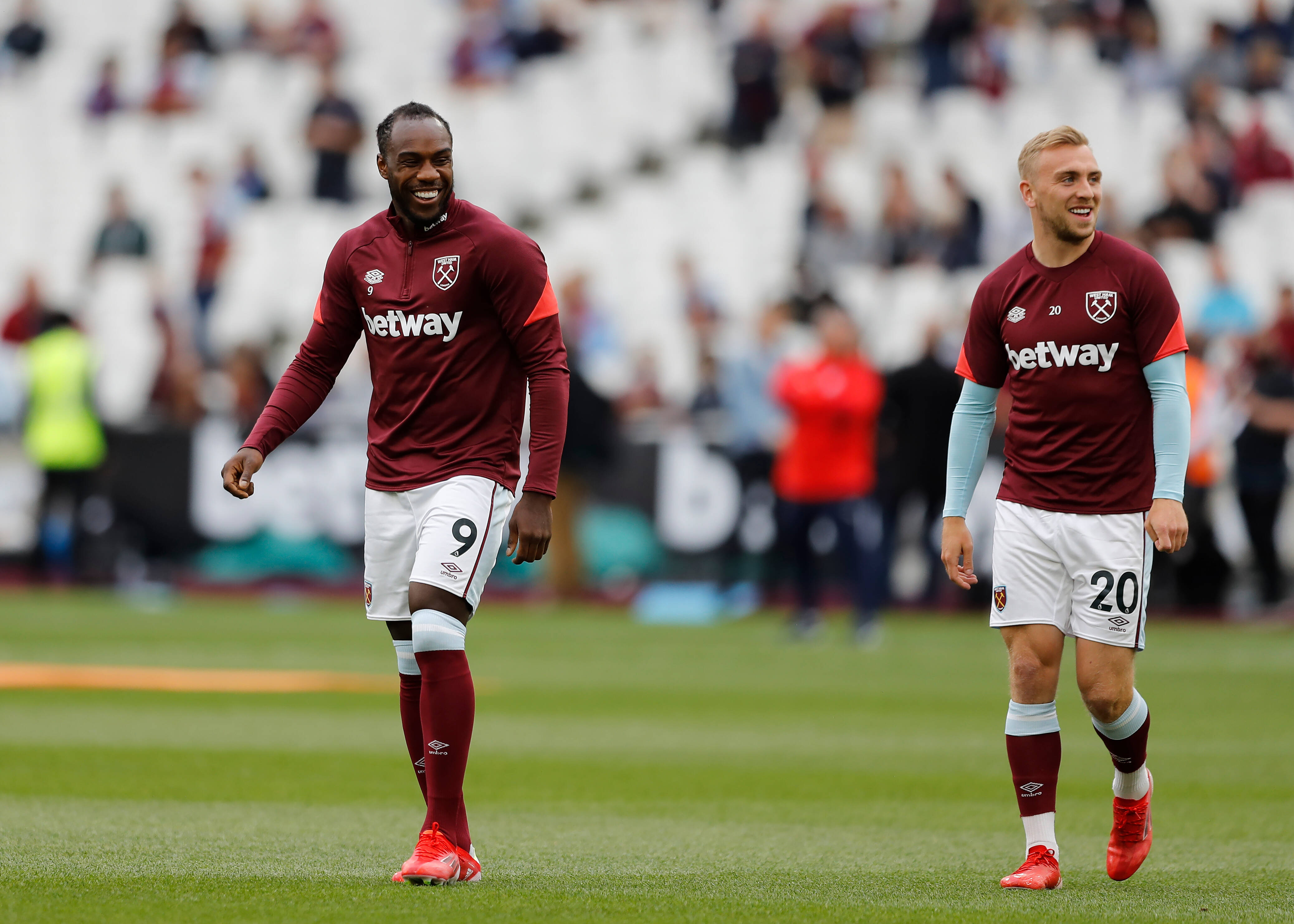 Chaotic finale deprives West Ham after squad strikers finally show promise