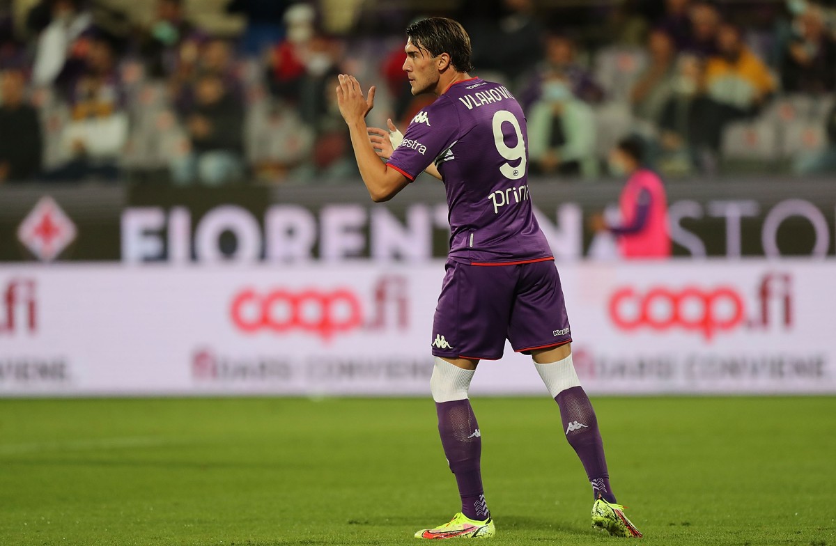  Fiorentina chief sends clear message to Arsenal transfer target Dusan Vlahovic