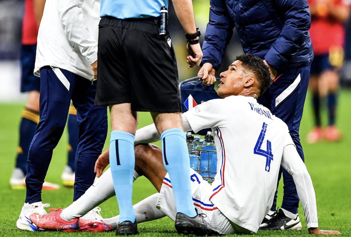  (Photo) Concern for Man United as first-teamer injured on international duty