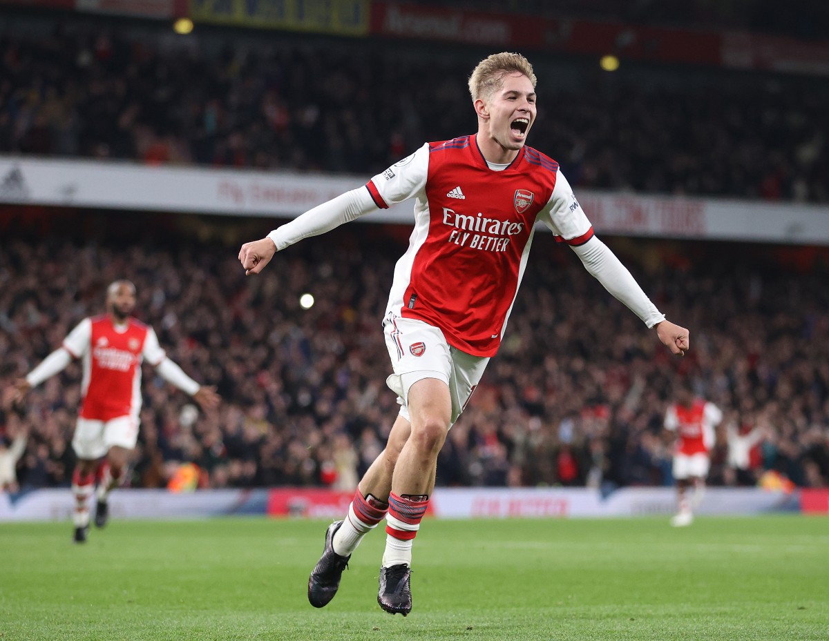 Arsenal youngster Smith Rowe on for England debut