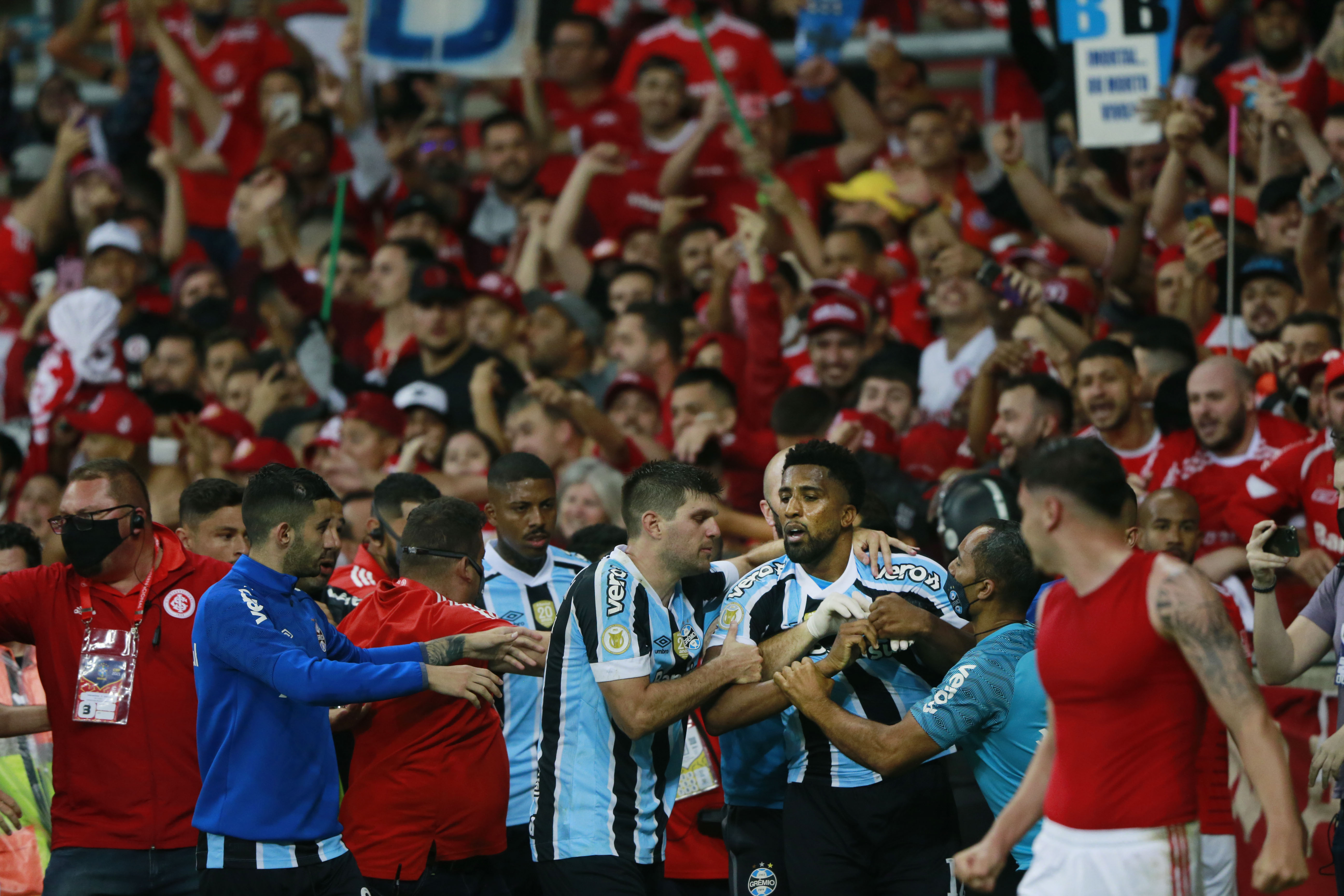 🇧🇼🇦🇹 Internacional e Grêmio se enfrentam nesta quarta-feira