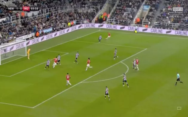 Video - Cavani goal for Man United vs Newcastle