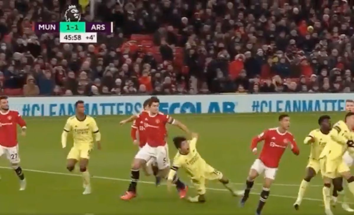  Video: Lucky escape for Man United as VAR ignores Harry Maguire pulling down Takehiro Tomiyasu 