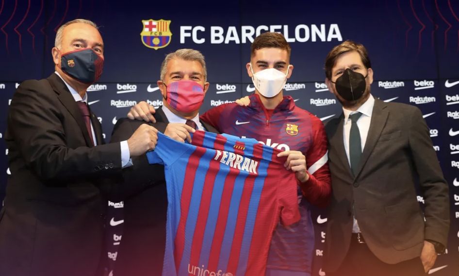 Why is Barca facing so much backlash in the comments? Your thoughts? :  r/Barca