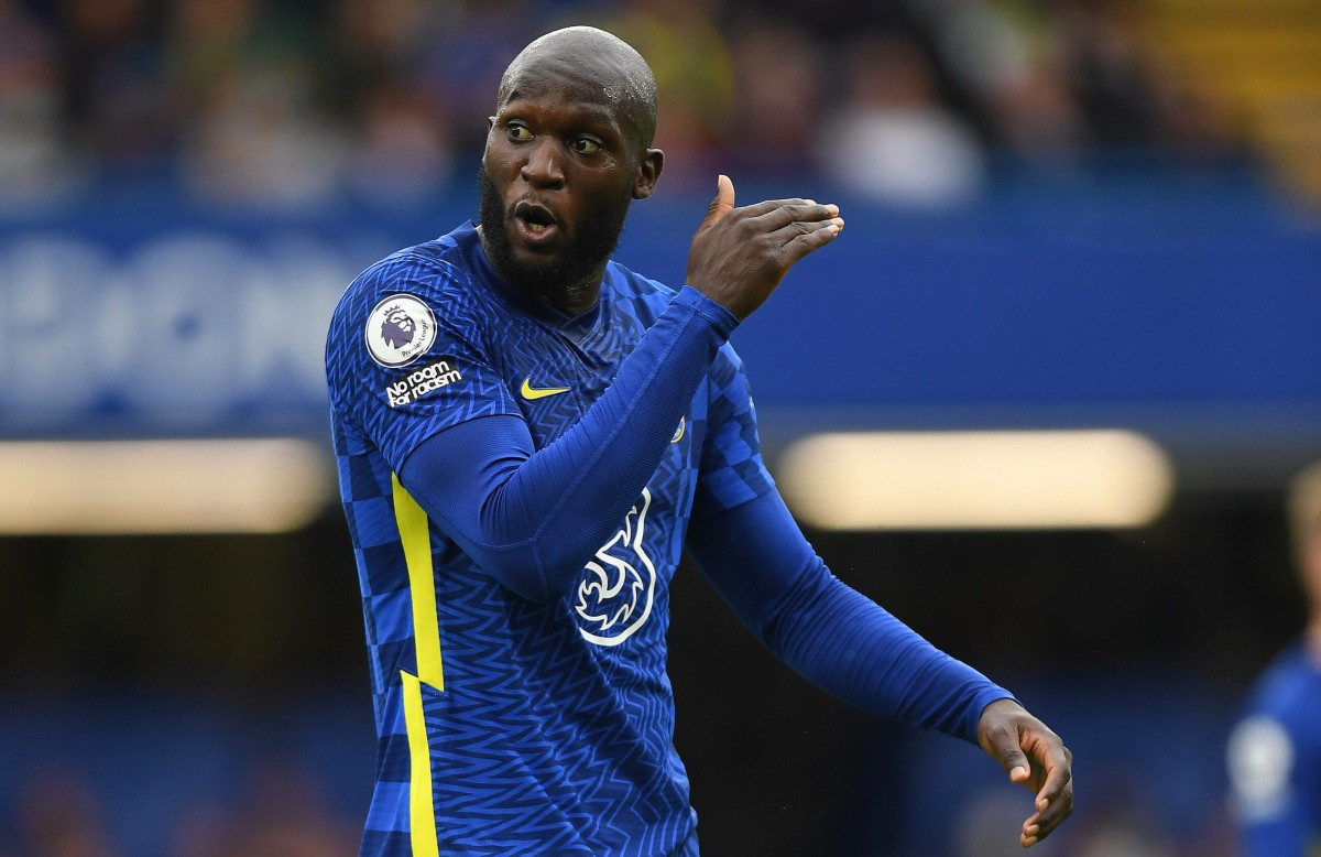  Chelsea vs Arsenal team news: Lukaku and Elneny start in London clash