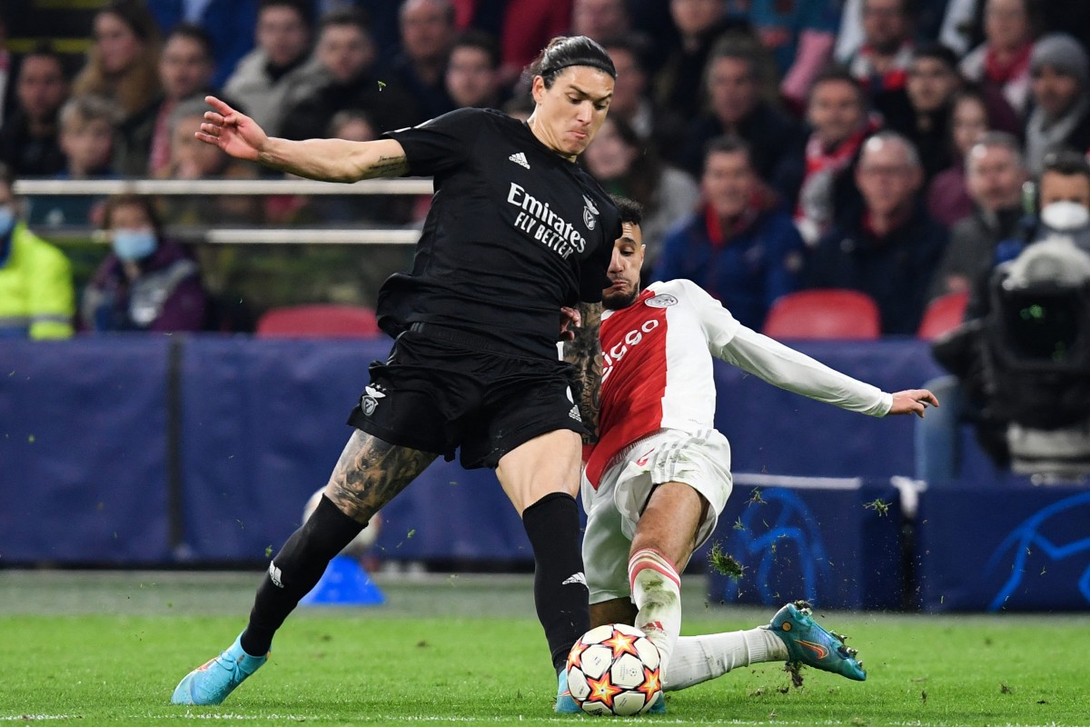  PSG look set to rival Manchester United and Arsenal for striker