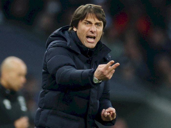  Antonio Conte frustrated with Spurs’ handling of injured midfielder