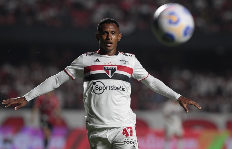 SÃO PAULO, SP - 22.03.2022: SÃO PAULO FC X SÃO BERNARDO FC - Marquinhos  celebrates a goal by São Paulo FC during a match between São Paulo FC x São  Bernardo FC