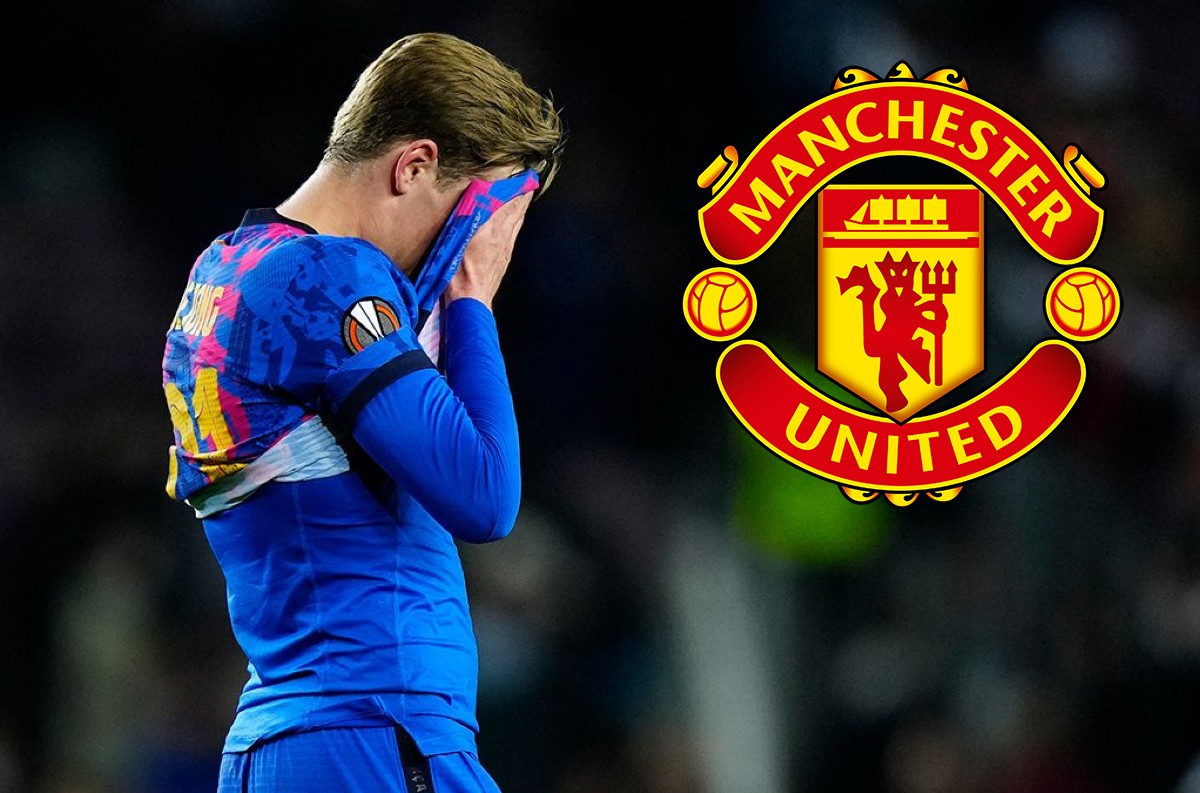 Manchester United transfer target De Jong upset with Barcelona