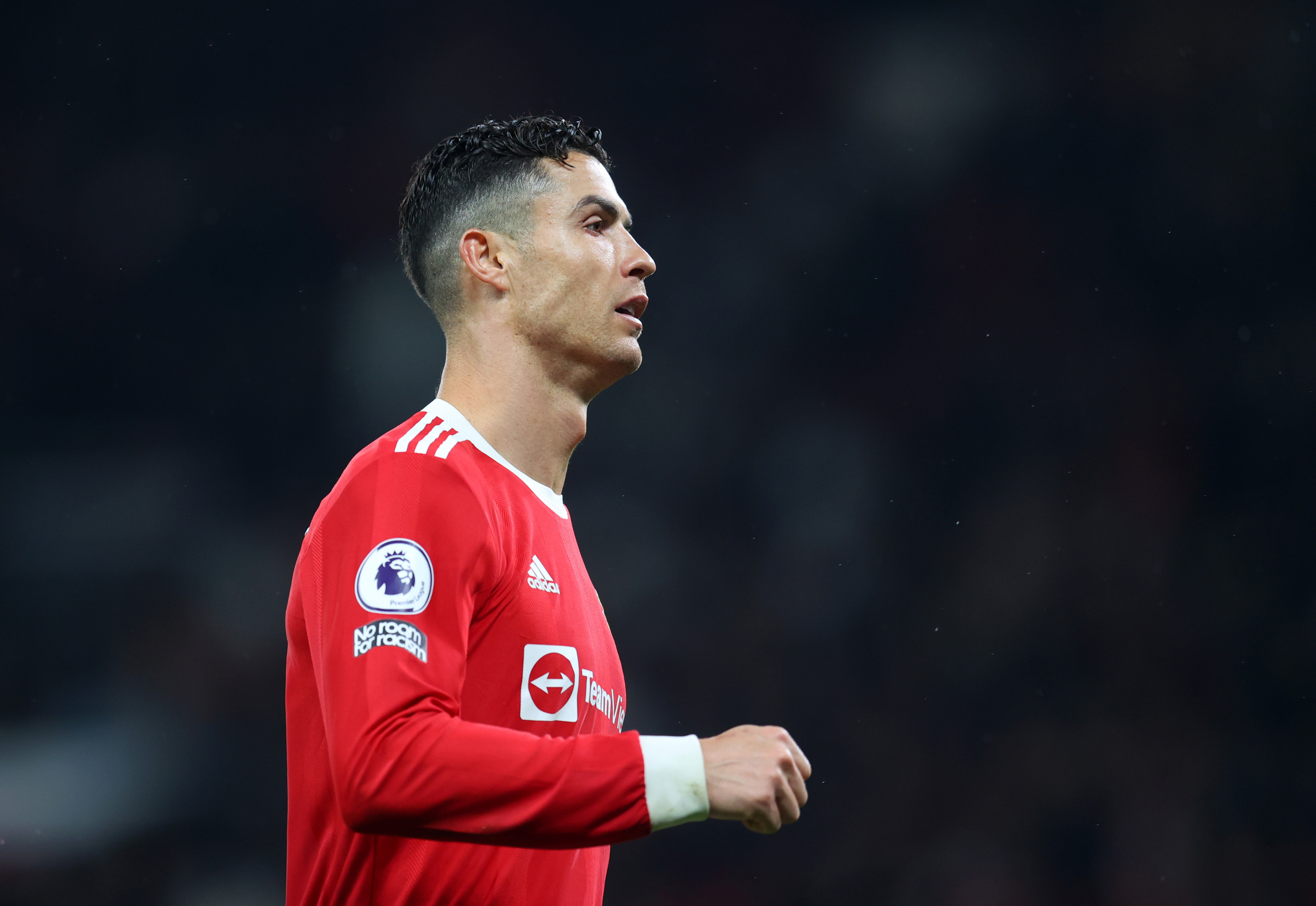 BIRMINGHAM, ENGLAND - NOVEMBER 22: Cristiano Ronaldo of Manchester United  gestures to the home fans aft…