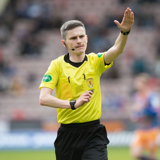 Video: Professional Referee comes out as gay in powerful interview