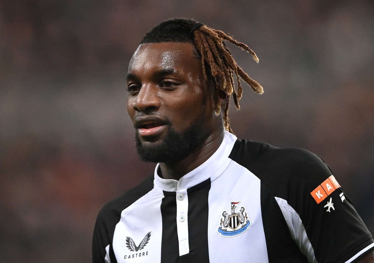 Newcastle United - Saint-Maximin signs for Newcastle United