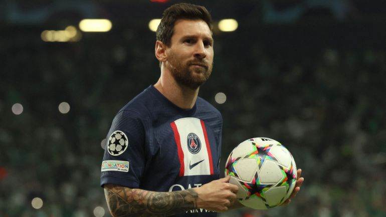 PSG very relaxed over Messi's future despite Barcelona interest