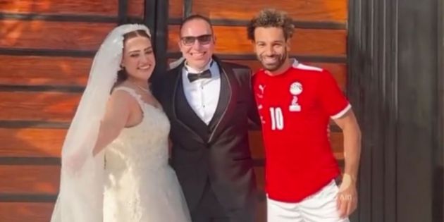 Video: Couple have wedding gatecrashed by Liverpool's Mohamed Salah