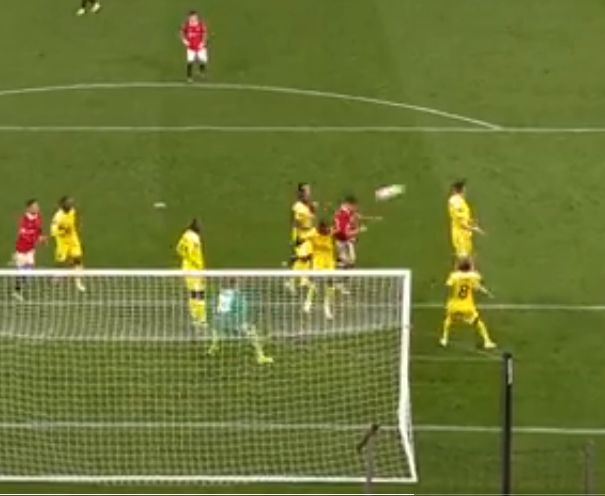 بالفيديو: ديوجو دالوت يسجل هدفا نادرا لمانشستر يونايتد برأسية دقيقة