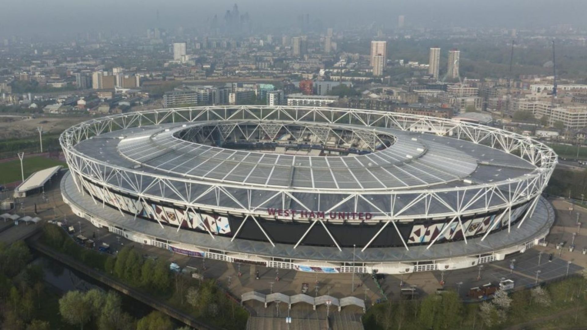 ExWHUemployee: West Ham confident they can now sign ‘very wealthy’ new deal ExWHUemployee: West Ham confident they can now sign ‘very wealthy’ new deal