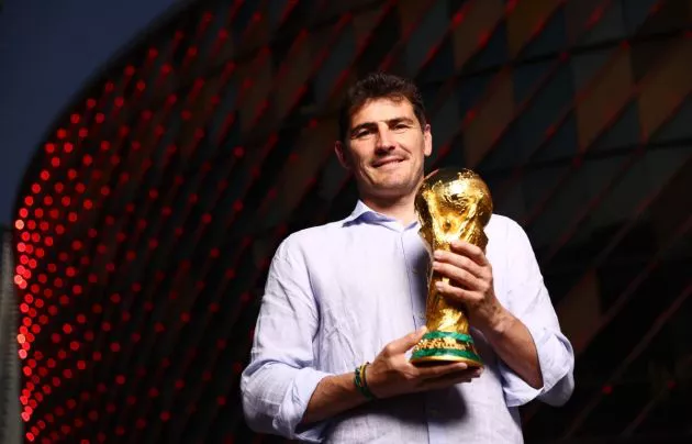 iker casillas world cup trophy