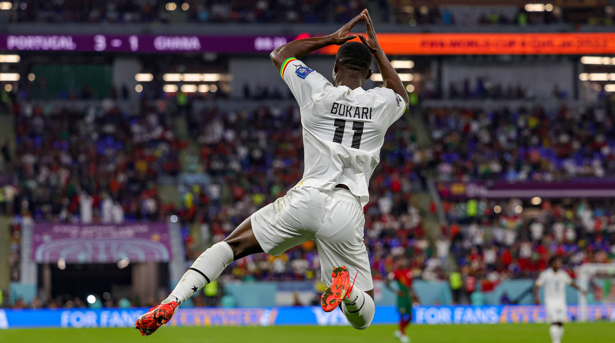 نجم غانا يرد بعد انتقادات بسبب تقليده احتفال رونالدو بأهداف