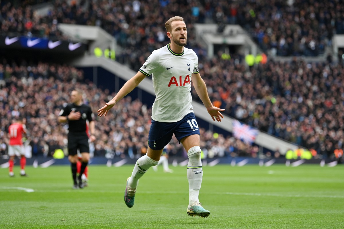 Daniel Levy told to sell Harry Kane this summer unless new