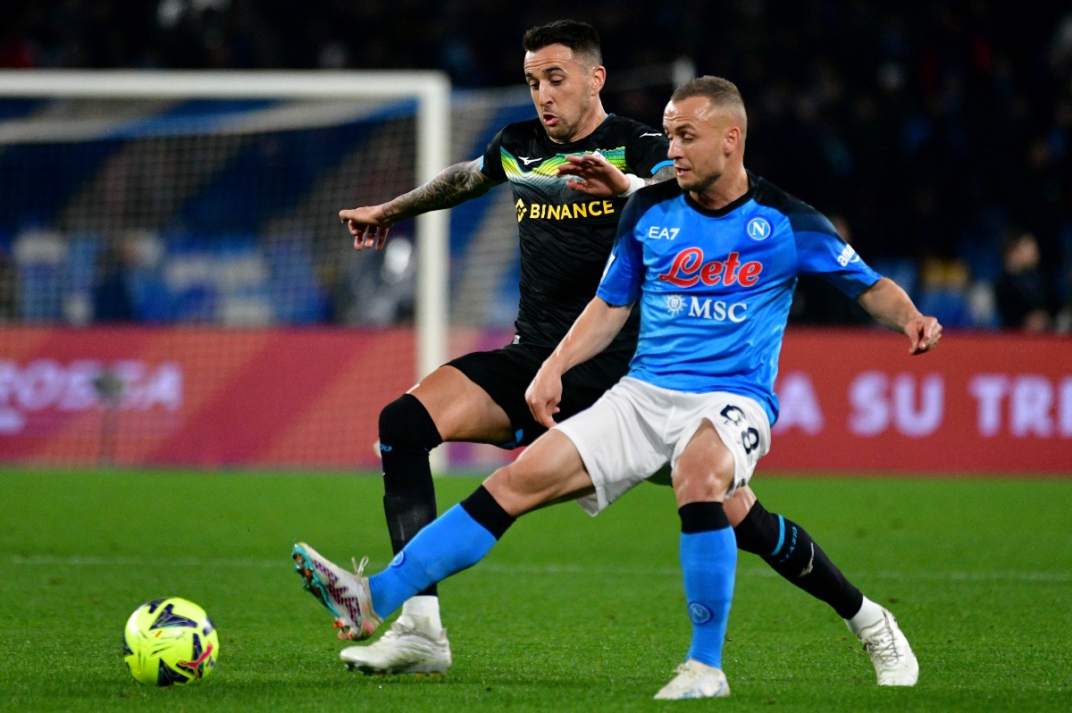 Newcastle beat Chelsea in hot race to sign Napoli defensive midfielder this summer 