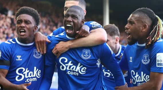 Newcastle preparing move to sign Everton expensive signing