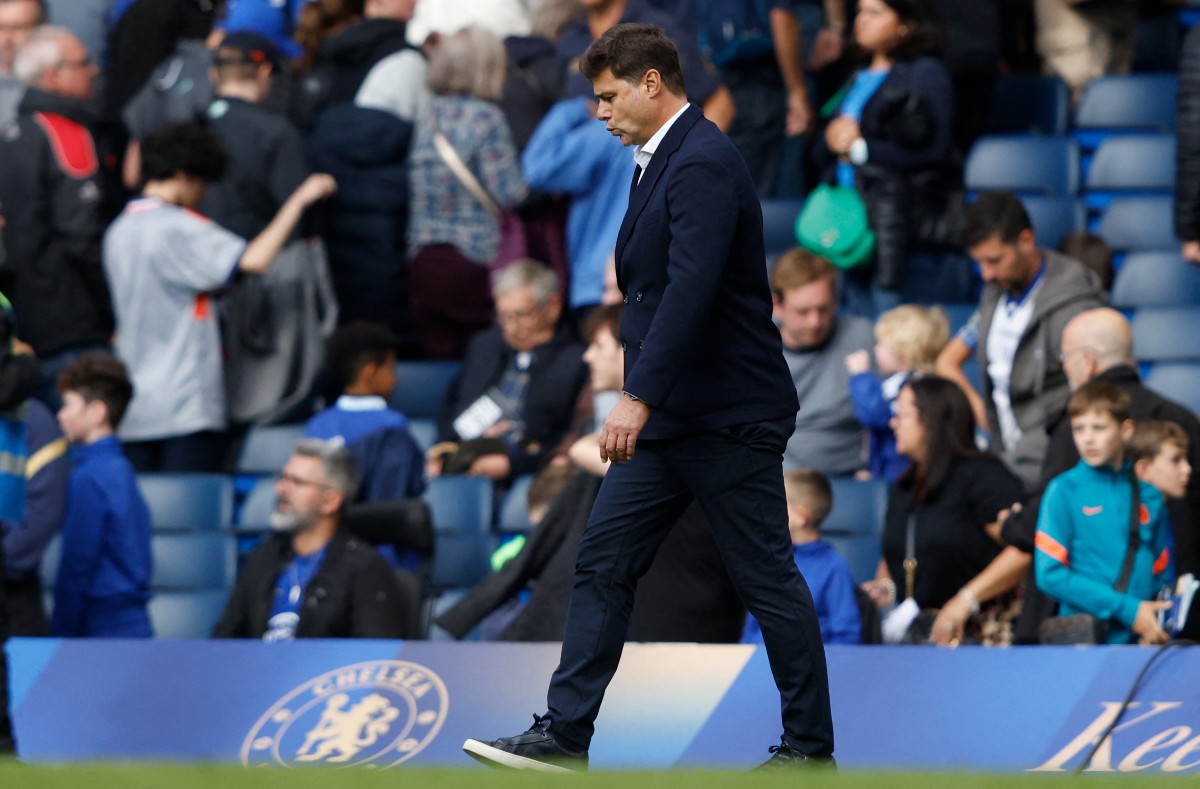 Chelsea first-team coach 'secretly leaves' Stamford Bridge as