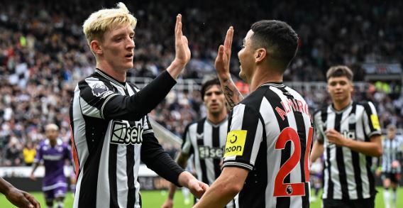 Newcastle United in talks to extend attacker's contract