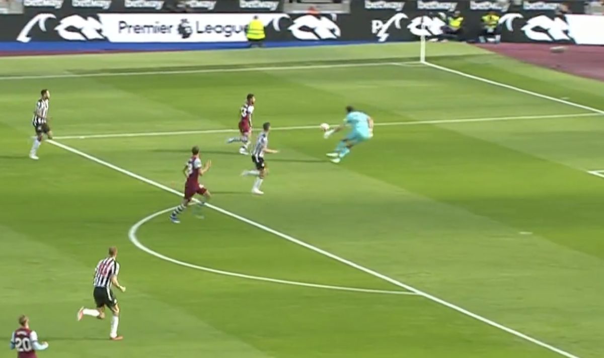 West Ham 1 0 Newcastle Soucek scores after Emerson rounds Pope