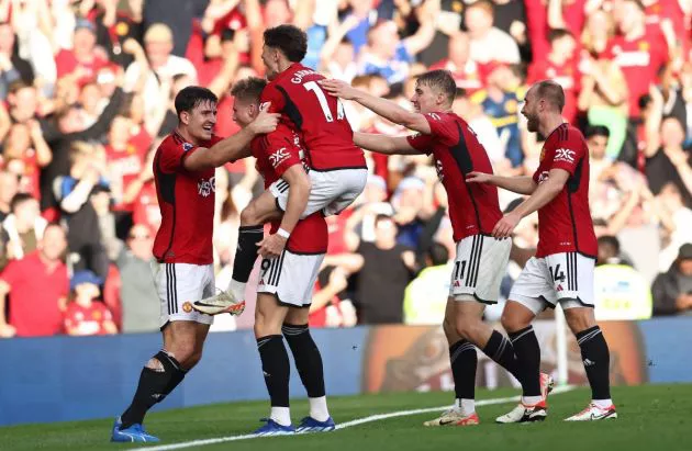 man united 2-1 brentford mctominay celebration