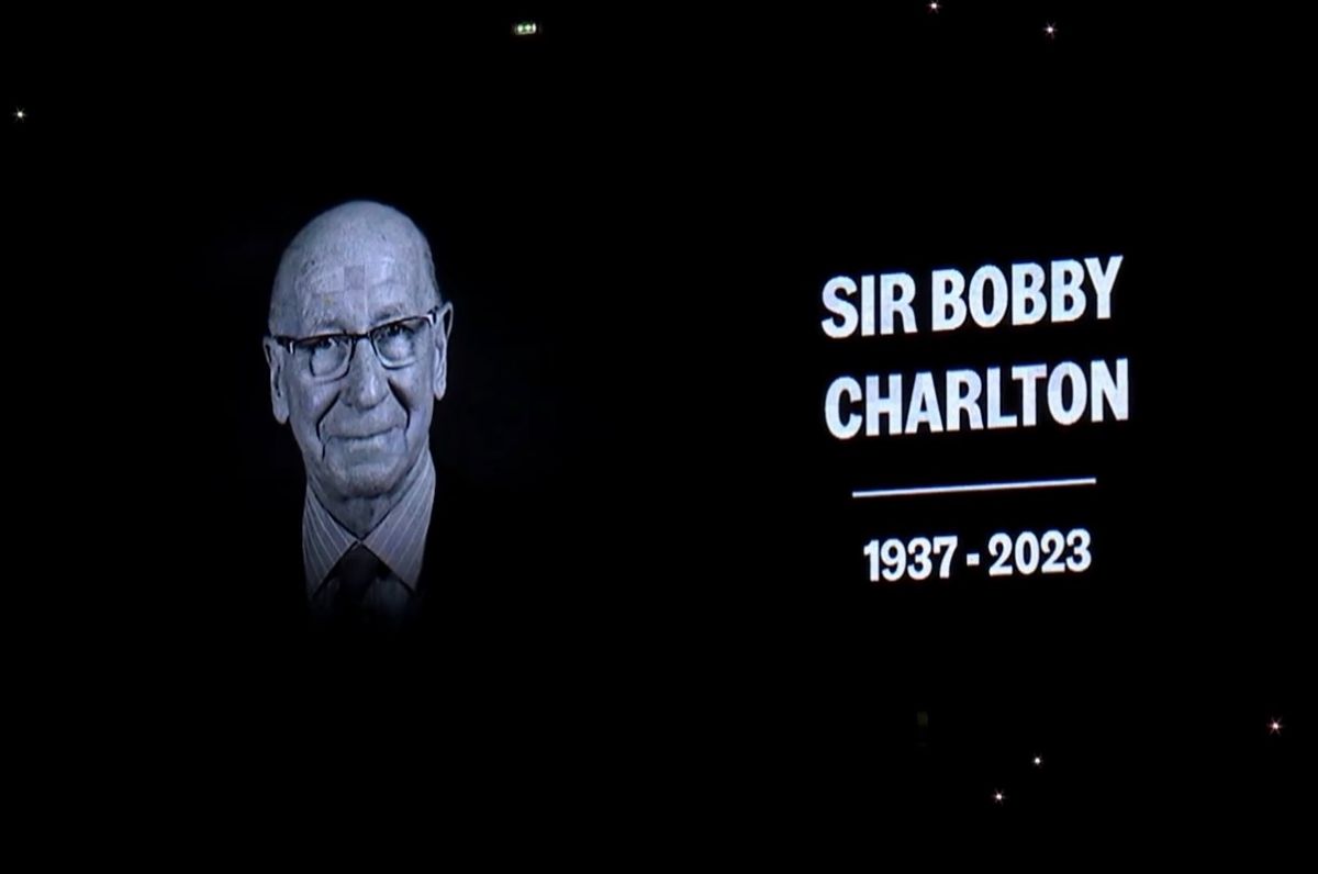 Video Wembley pays tribute to England legend Sir Bobby Charlton