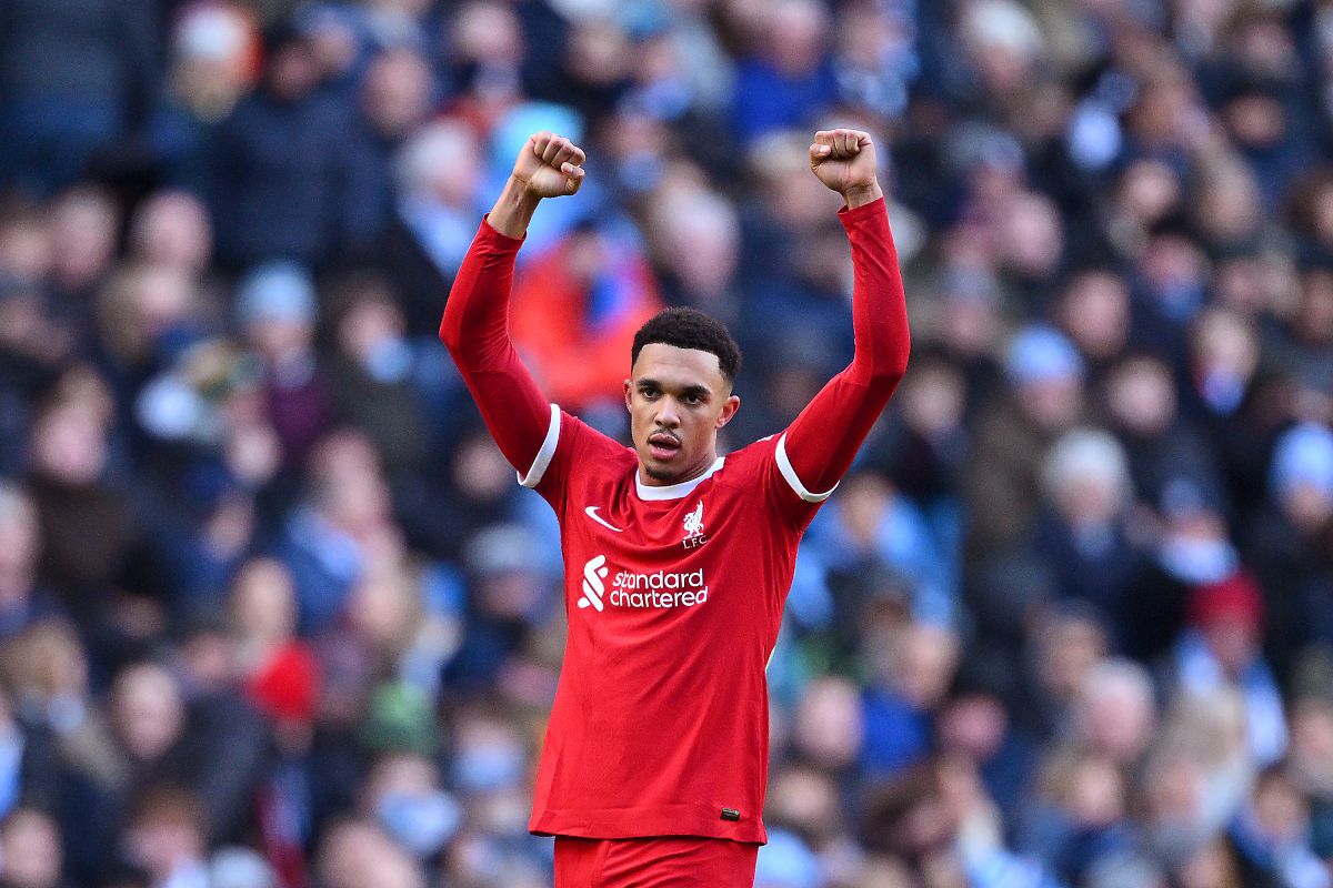 Trent Alexander Arnold Denied World Class Goal By Fulham Keeper Bernd Leno Caughtoffside 