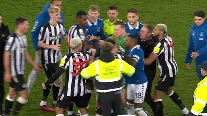 Jordan Pickford’s gesture toward Newcastle fans that sparked tensions at full-time