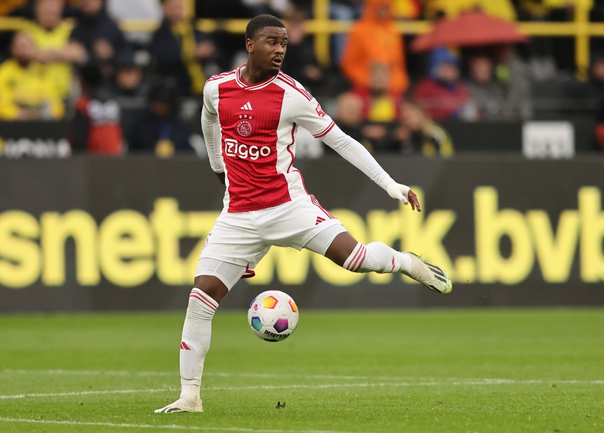 Arsenal and Liverpool want Jorrel Hato from Ajax