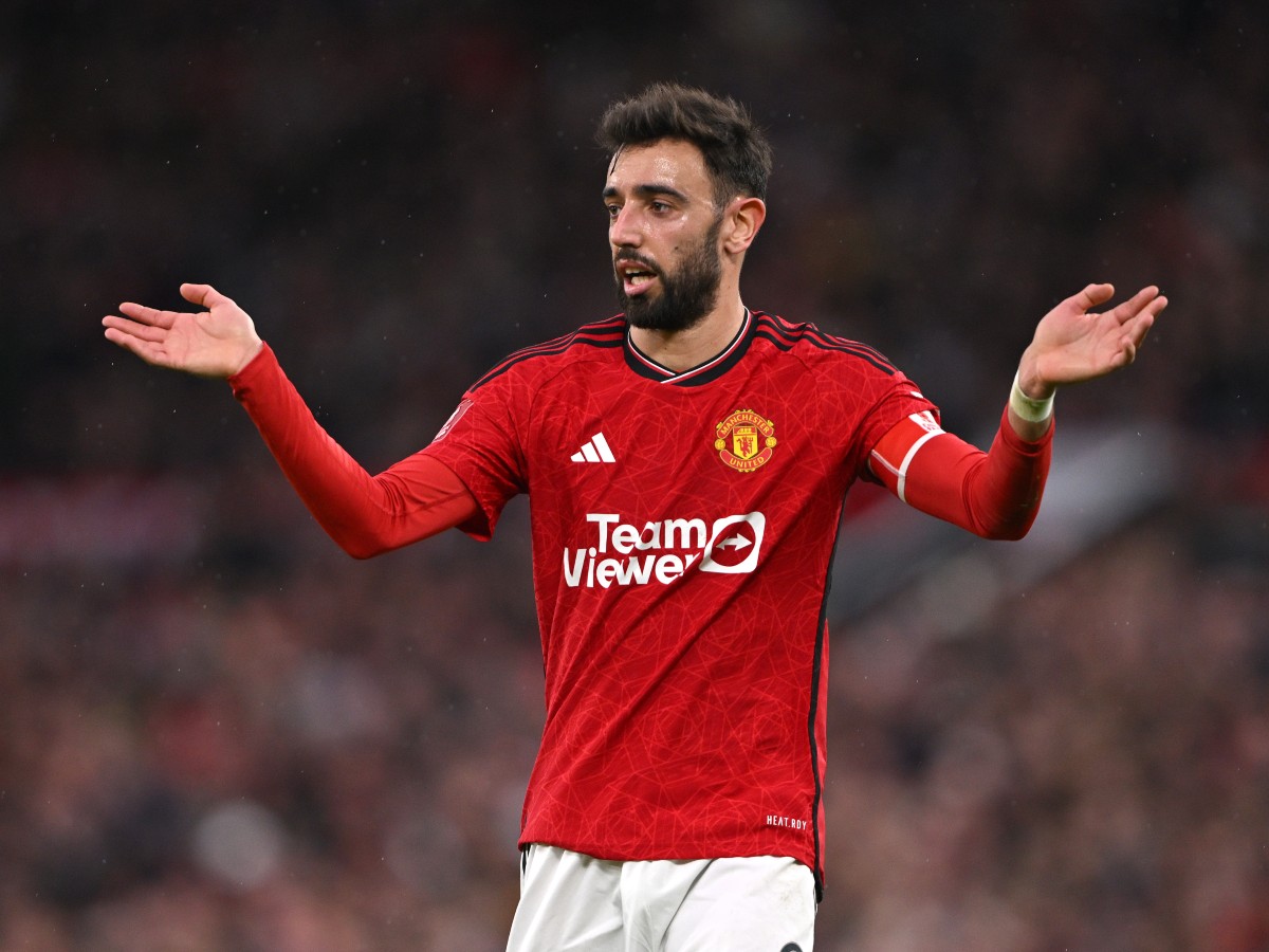 Man United's Bruno Fernandes could miss Liverpool match