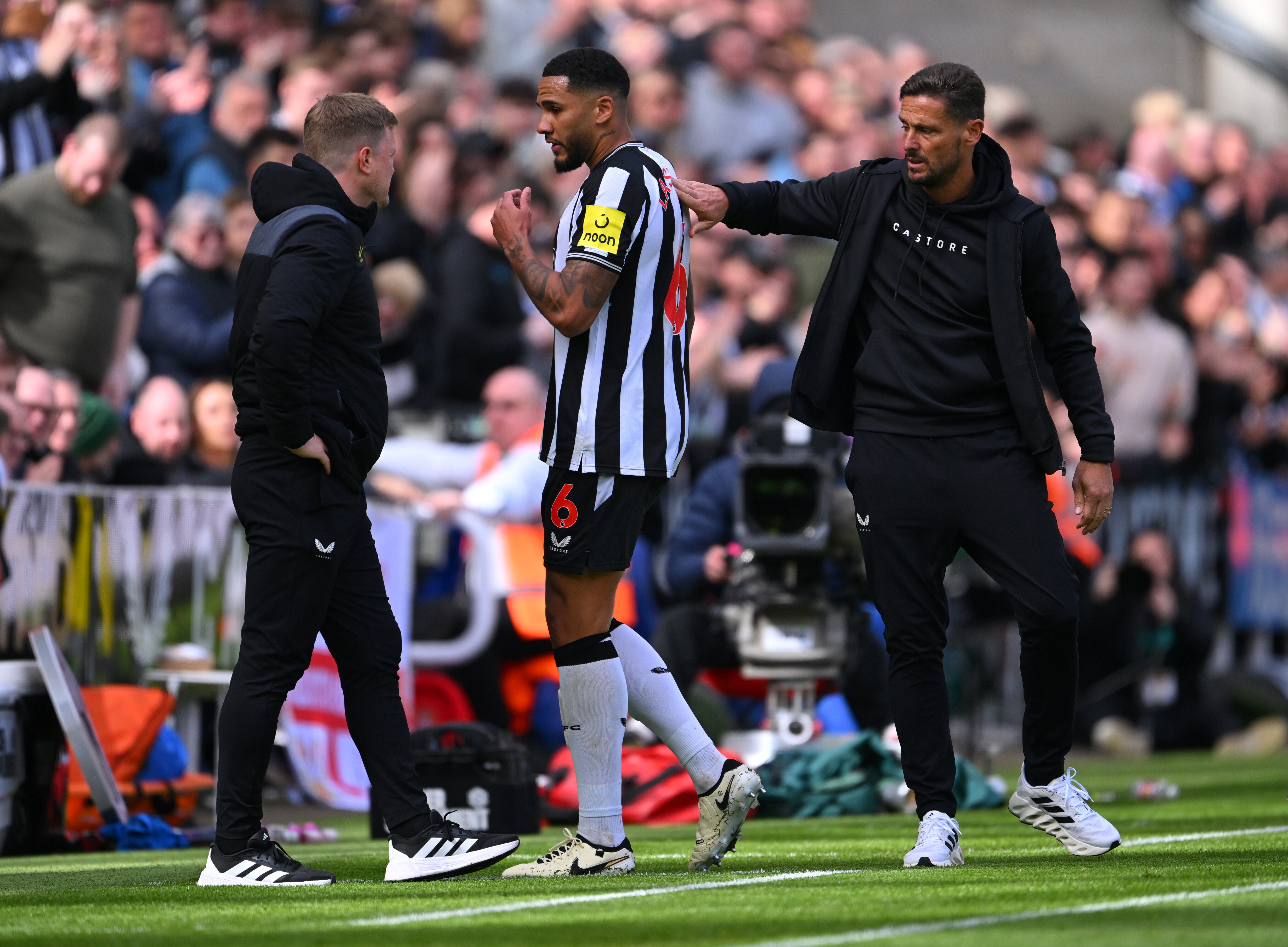 Newcastle defender expected to be out for almost a year