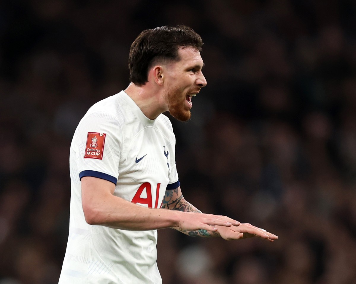 Tottenham ace Pierre-Emile Hojbjerg has been offered to AC Milan