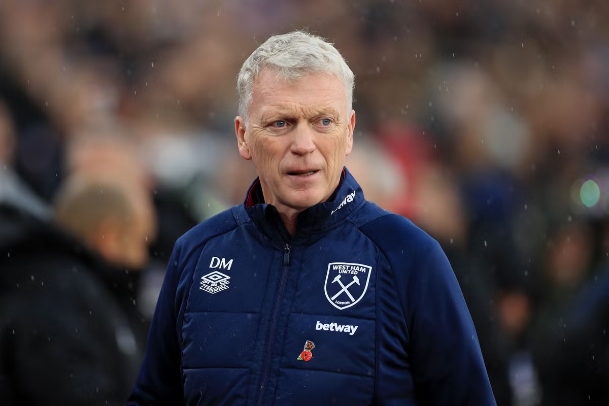 West Ham United manager David Moyes admits he is embarrassed by Hammers' defeat to Crystal Palace.