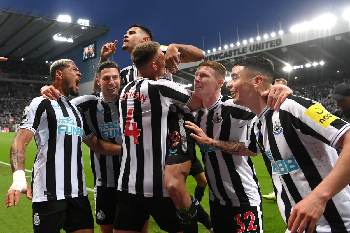 European giants lead Arsenal and Man United in race to sign Newcastle star