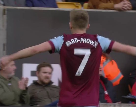 Watch: James Ward-Prowse scores directly from the corner to win it for West Ham