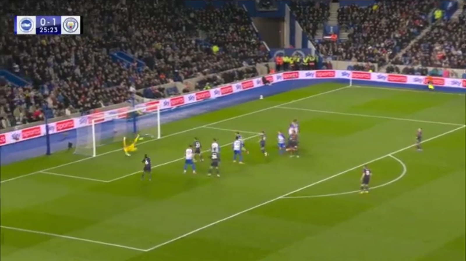 Video: Foden increases Manchester City’s lead with a free-kick