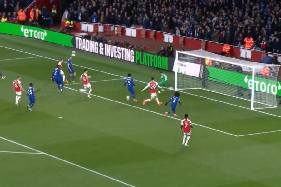 Video: Djordje Petrovic error helps Arsenal take early lead vs Chelsea