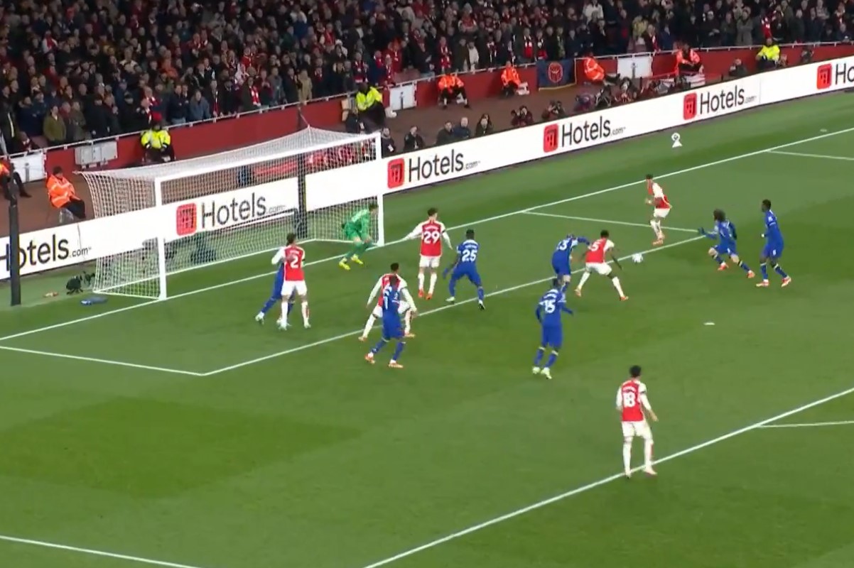 Video: Unlikely goalscorer doubles Arsenal’s lead vs Chelsea
