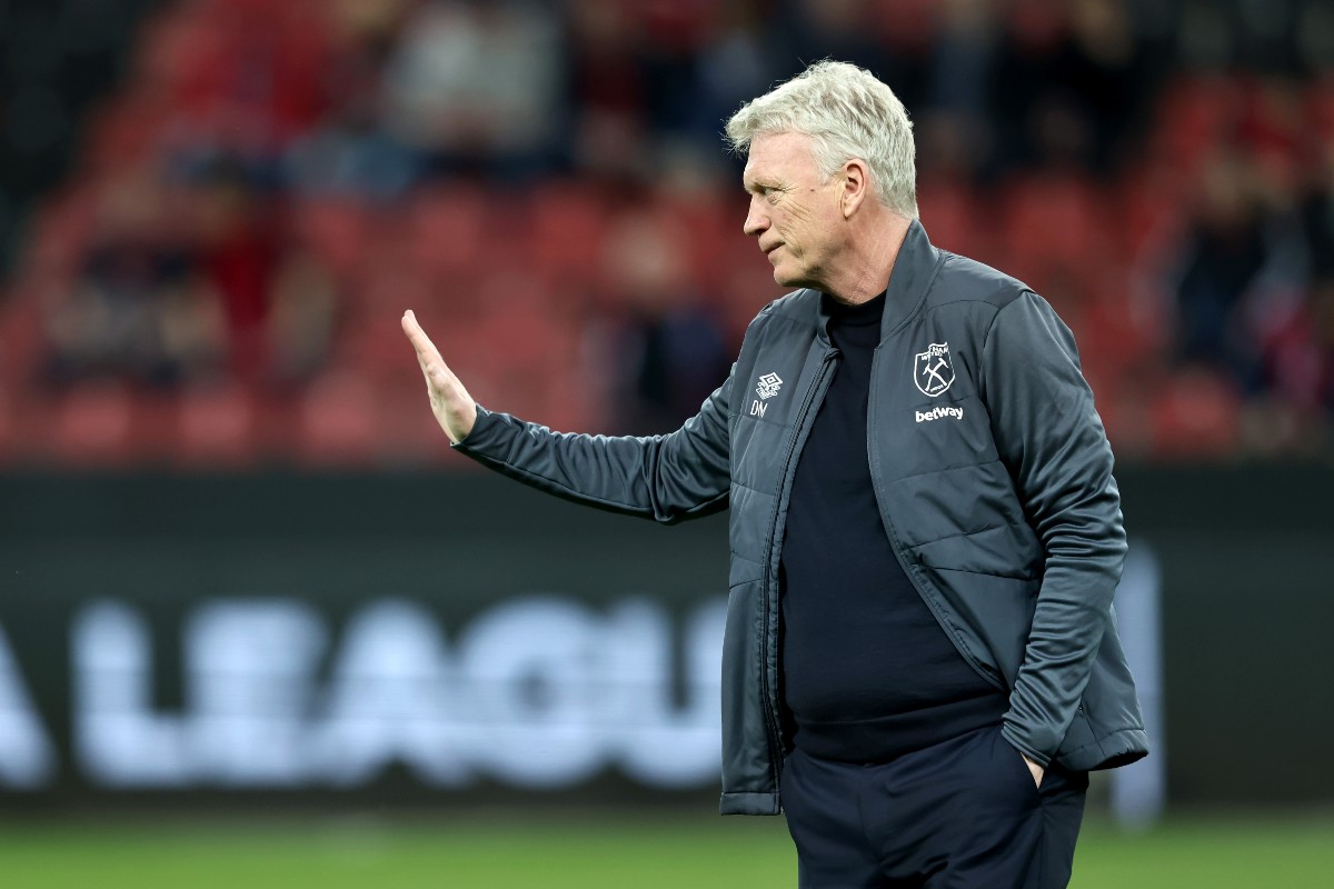 Serial-winning manager sacked 3 months ago could replace Moyes